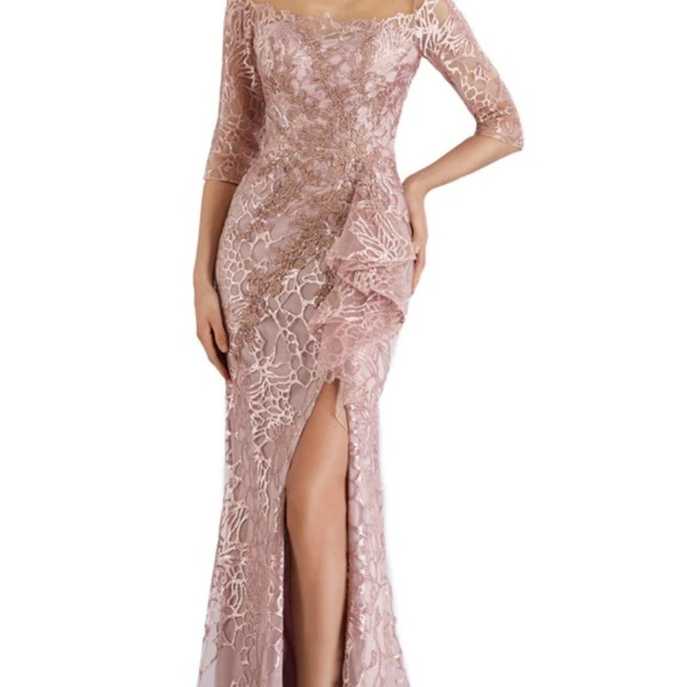 Glitzy scoop neckline sequin embellished trumpet dress by Feriani